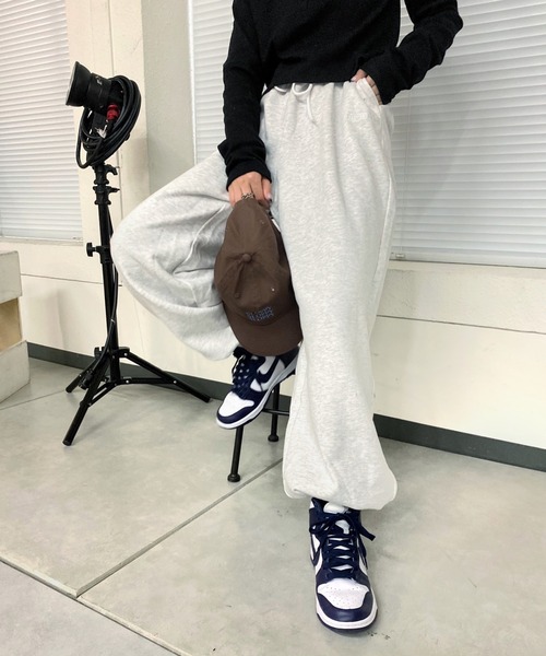 WHO'S WHO gallery（フーズフーギャラリー）の「PTNスウェパン（スウェットパンツ・レディース・ブラック/ブラウン/サックスブルー/グリーン/トップグレー/オートミール・FREE）」の5枚目の写真