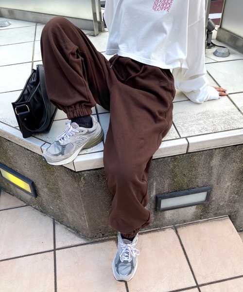 WHO'S WHO gallery（フーズフーギャラリー）の「PTNスウェパン（スウェットパンツ・レディース・ブラック/ブラウン/サックスブルー/グリーン/トップグレー/オートミール・FREE）」の4枚目の写真