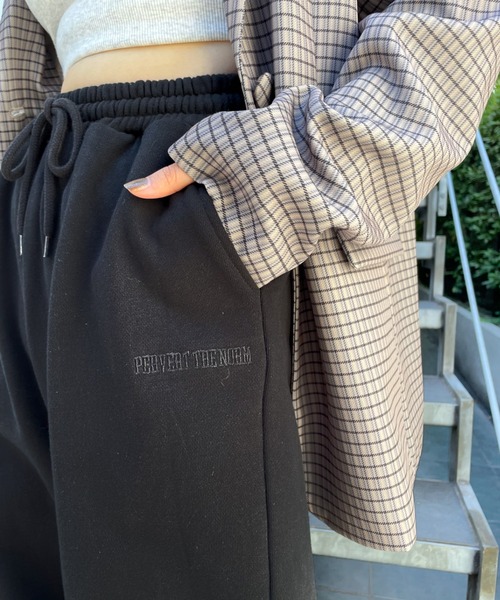 WHO'S WHO gallery（フーズフーギャラリー）の「PTNスウェパン（スウェットパンツ・レディース・ブラック/ブラウン/サックスブルー/グリーン/トップグレー/オートミール・FREE）」の17枚目の写真