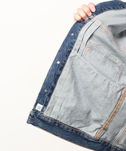 Levi's(リーバイス)の「LEVI'S(R) MADE & CRAFTED(R) オーバーサイズ TYPE II トラッカージャケット(デニムジャケット・メンズ・ダークインディゴブルー・S/M/XL/L)」の4枚目の写真