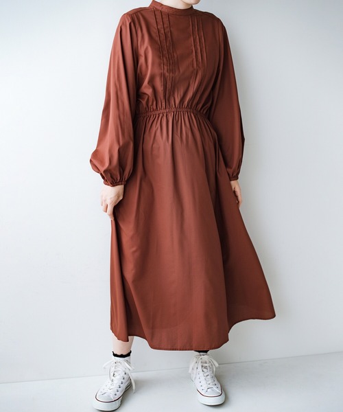 haco!(ハコ)の「着るだけで女っぽときちんと見えが叶う ピンタックづかいが上品なウエストギャザーワンピース(ワンピース・レディース・ブラウン/ベージュ系その他・SMALL/MEDIUM/LARGE/X-LARGE)」の21枚目の写真