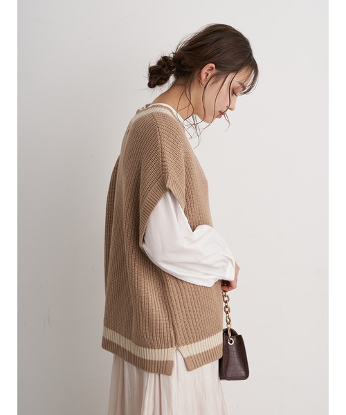 earth music&ecology（アースミュージックアンドエコロジー）の「チルデンニットベスト　＊（ベスト・レディース・チャコールグレー/ベージュ/オフホワイト・FREE）」の9枚目の写真