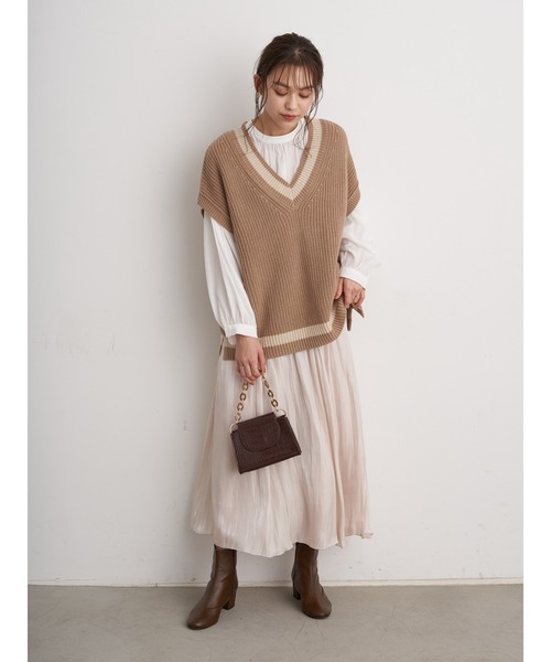 earth music&ecology（アースミュージックアンドエコロジー）の「チルデンニットベスト　＊（ベスト・レディース・チャコールグレー/ベージュ/オフホワイト・FREE）」の11枚目の写真