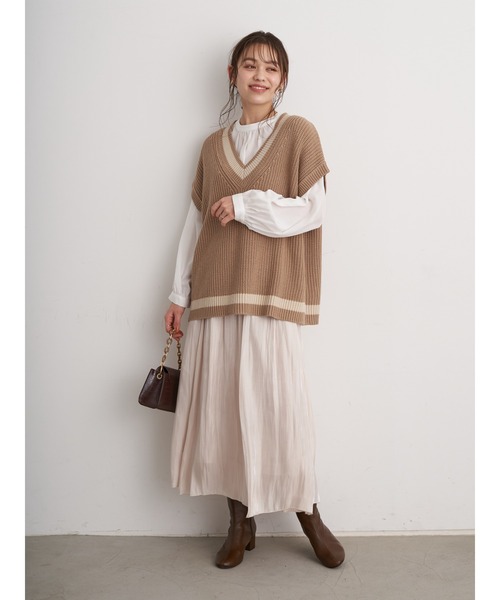 earth music&ecology（アースミュージックアンドエコロジー）の「チルデンニットベスト　＊（ベスト・レディース・チャコールグレー/ベージュ/オフホワイト・FREE）」の12枚目の写真