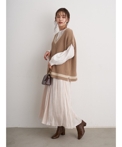 earth music&ecology（アースミュージックアンドエコロジー）の「チルデンニットベスト　＊（ベスト・レディース・チャコールグレー/ベージュ/オフホワイト・FREE）」の14枚目の写真