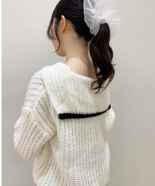 MIIA(ミーア)の「配色セーラーカラーニット(ニット/セーター・レディース・ブラック/ベージュ/オフホワイト・FREE)」の2枚目の写真