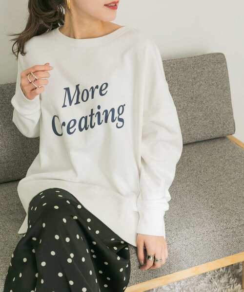 URBAN RESEARCH（アーバンリサーチ）の「サイドスリットロゴプルオーバー（Tシャツ/カットソー・レディース・ネイビー/オフホワイト・FREE）」の2枚目の写真