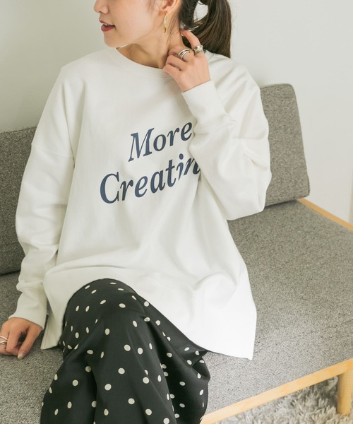 URBAN RESEARCH（アーバンリサーチ）の「サイドスリットロゴプルオーバー（Tシャツ/カットソー・レディース・ネイビー/オフホワイト・FREE）」の3枚目の写真