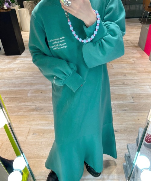 Alley by w closet（アリーバイダブルクローゼット）の「【Alley】刺繍入りスエットマーメイドワンピース（ワンピース・レディース・スモークグレー/スミクロ/グリーン・FREE）」の12枚目の写真