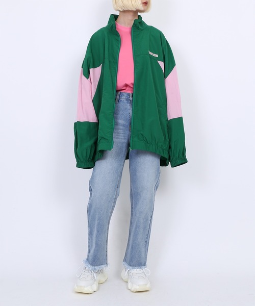 PUNYUS(プニュズ)の「カットオフクロップドデニムパンツ(デニムパンツ・レディース・ブラック/ライトブルー・3/1/4/2)」の3枚目の写真