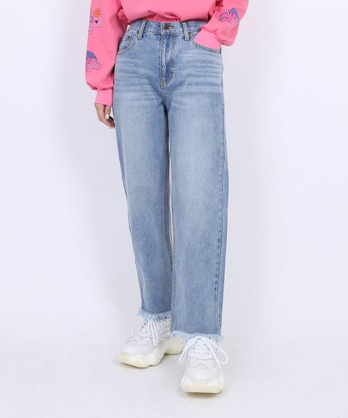 PUNYUS(プニュズ)の「カットオフクロップドデニムパンツ(デニムパンツ・レディース・ブラック/ライトブルー・3/1/4/2)」の19枚目の写真