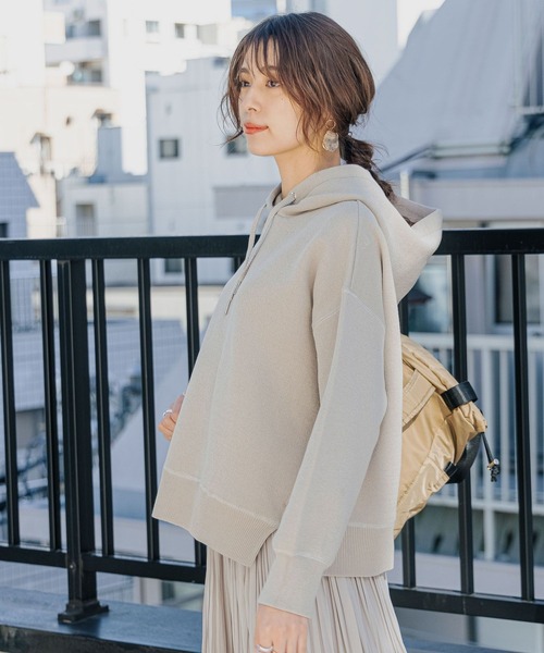 BAYFLOW(ベイフロー)の「ニットプルパーカー(パーカー・レディース・ベージュ/ピンク/グリーン・SMALL/MEDIUM)」の7枚目の写真