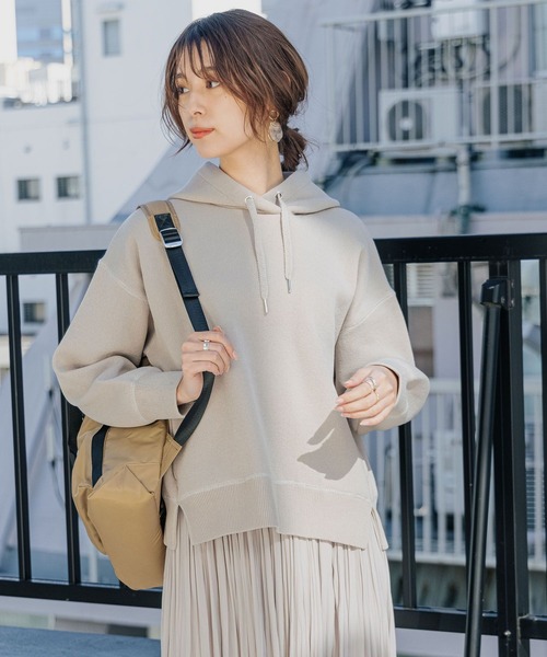 BAYFLOW(ベイフロー)の「ニットプルパーカー(パーカー・レディース・ベージュ/ピンク/グリーン・SMALL/MEDIUM)」の8枚目の写真