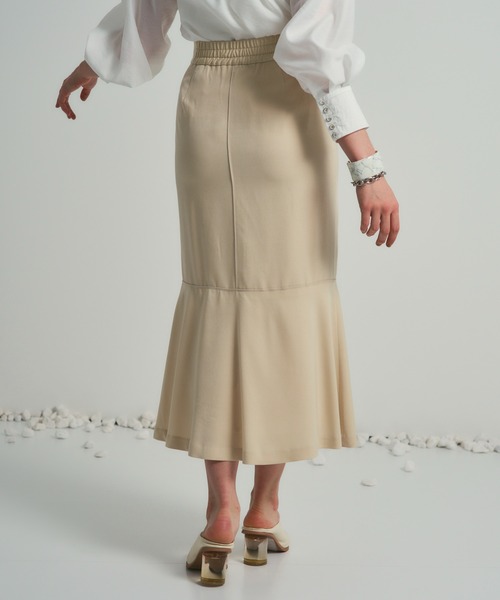 PUBLIC TOKYO(パブリックトウキョウ)の「サテンマーメイドスカート(スカート・レディース・ブラック/カーキ/イエロー・FREE)」の9枚目の写真