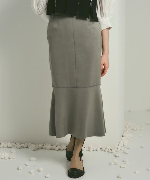 PUBLIC TOKYO(パブリックトウキョウ)の「サテンマーメイドスカート(スカート・レディース・ブラック/カーキ/イエロー・FREE)」の15枚目の写真