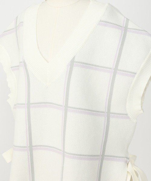 one after another NICE CLAUP（ワンアフターアナザーナイスクラップ）の「サイドリボンチェックニットベスト（ベスト・レディース・ホワイト系その他/ブラック系その他/ベージュ系その他・FREE）」の19枚目の写真