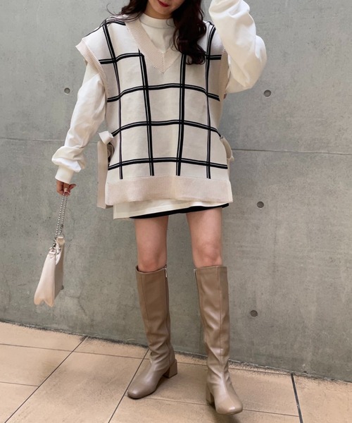 one after another NICE CLAUP（ワンアフターアナザーナイスクラップ）の「サイドリボンチェックニットベスト（ベスト・レディース・ホワイト系その他/ブラック系その他/ベージュ系その他・FREE）」の11枚目の写真