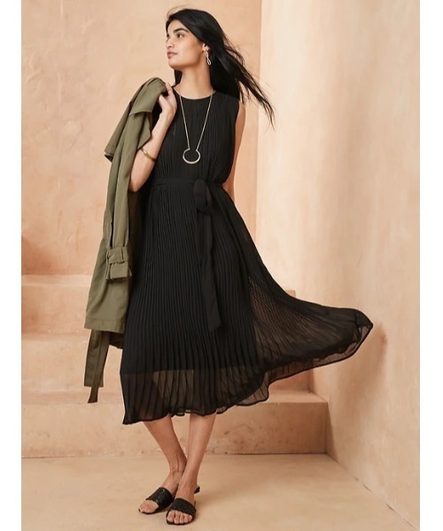 BANANA REPUBLIC FACTORY STOREプリーツミディドレス