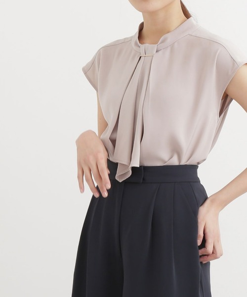 NATURAL BEAUTY BASIC(ナチュラルビューティーベーシック)の「メタルポイントボウタイブラウス(シャツ/ブラウス・レディース・ブラック/ベージュ/オフホワイト・マルチサイズ)」の10枚目の写真