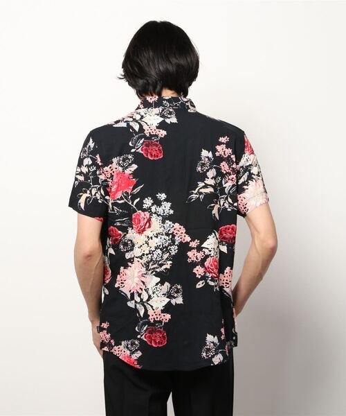 Guess（ゲス）の「Eco Grand Floral Shirt（シャツ/ブラウス・メンズ・ブラック・LARGE/MEDIUM/X-LARGE/SMALL）」の7枚目の写真