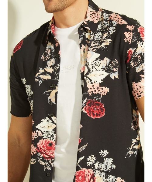 Guess（ゲス）の「Eco Grand Floral Shirt（シャツ/ブラウス・メンズ・ブラック・LARGE/MEDIUM/X-LARGE/SMALL）」の3枚目の写真