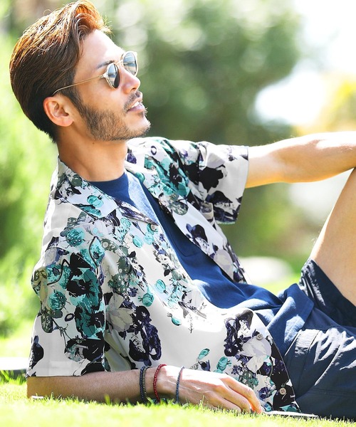 jiggys shop(ジギーズショップ)の「レーヨン 半袖 アロハシャツ(シャツ/ブラウス・メンズ・ホワイト系その他3/ブラック系その他3/ブルー系その他/ブラック系その他5/ホワイト系その他5/ブルー系その他3/ブルー系その他5/ブラック系その他/ブラック系その他2/ホワイト系その他/ブルー系その他6/ホワイト系その他2/ブルー系その他4/ホワイト系その他4/グレー系その他/ブラック系その他4/ブルー系その他2/ブラック系その他7/グレー系その他2/グレー系その他3/ブルー系/ブルー系1/ブラック系その他6/ブルー系その他7/ブラウン系その他/ホワイト系その他6/ブラック系/グレー系その他4/オレンジ系/ブラック系1/ネイビー系/グリーン系/ネイビー系1/ホワイト系/ホワイト系1/ホワイト系2・X-LARGE/MEDIUM/SMALL/LARGE)」の4枚目の写真