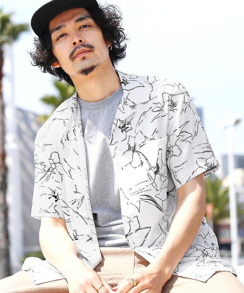 jiggys shop(ジギーズショップ)の「レーヨン 半袖 アロハシャツ(シャツ/ブラウス・メンズ・ホワイト系その他3/ブラック系その他3/ブルー系その他/ブラック系その他5/ホワイト系その他5/ブルー系その他3/ブルー系その他5/ブラック系その他/ブラック系その他2/ホワイト系その他/ブルー系その他6/ホワイト系その他2/ブルー系その他4/ホワイト系その他4/グレー系その他/ブラック系その他4/ブルー系その他2/ブラック系その他7/グレー系その他2/グレー系その他3/ブルー系/ブルー系1/ブラック系その他6/ブルー系その他7/ブラウン系その他/ホワイト系その他6/ブラック系/グレー系その他4/オレンジ系/ブラック系1/ネイビー系/グリーン系/ネイビー系1/ホワイト系/ホワイト系1/ホワイト系2・X-LARGE/MEDIUM/SMALL/LARGE)」の5枚目の写真