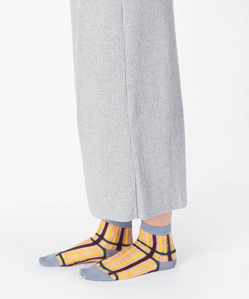 Tricote（トリコテ）の「TRICOTE トリコテ / CHECK SOCKS チェックソックス / TR91SO002（ソックス/靴下・レディース・レッド/ブラウン/グレー・23-25）」の2枚目の写真