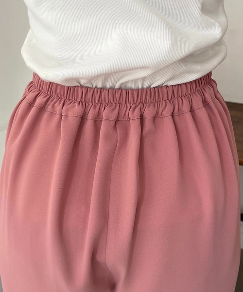 CAPRICIEUX LE'MAGE(カプリシューレマージュ)の「〈新色/レッド〉タックストレートパンツ(その他パンツ・レディース・ピンク/レッド/ベージュ/ブラック・38/36)」の9枚目の写真