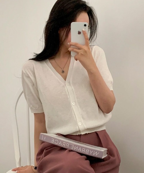 SONA（ソナ）の「[BELLIDE MADE] Vネックショートスリーブカーディガン（カーディガン/ボレロ・レディース・ピンク/カーキ/スカイブルー/アイボリー/グレー・FREE）」の2枚目の写真