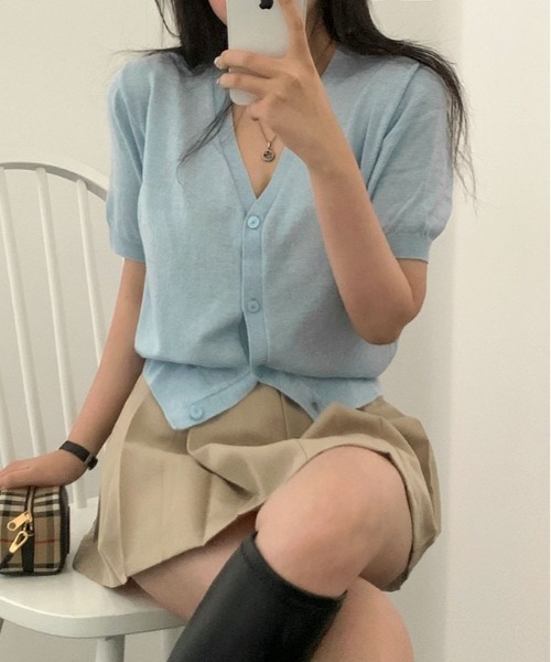SONA（ソナ）の「[BELLIDE MADE] Vネックショートスリーブカーディガン（カーディガン/ボレロ・レディース・ピンク/カーキ/スカイブルー/アイボリー/グレー・FREE）」の4枚目の写真