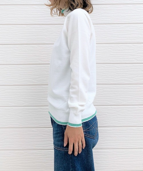 Q（キュー）の「衿フリルハイネックニット（ニット/セーター・レディース・ネイビー/アイボリー・MEDIUM）」の4枚目の写真