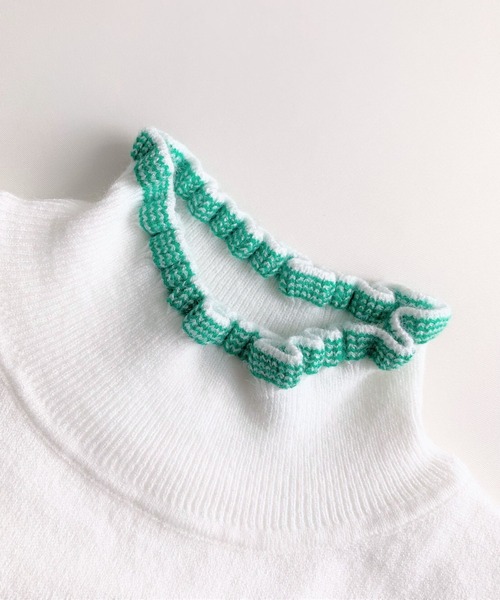 Q（キュー）の「衿フリルハイネックニット（ニット/セーター・レディース・ネイビー/アイボリー・MEDIUM）」の6枚目の写真