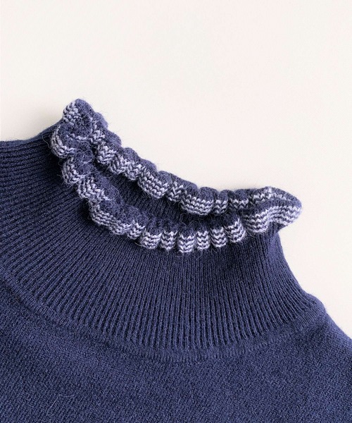 Q（キュー）の「衿フリルハイネックニット（ニット/セーター・レディース・ネイビー/アイボリー・MEDIUM）」の7枚目の写真