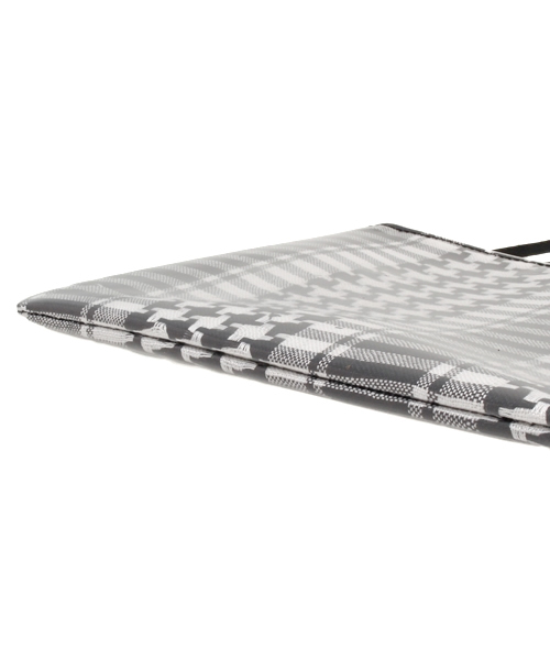 coen（コーエン）の「【OS/GS/GR限定】【Market】Fatima Morocco（ファティマモロッコ）ビニールクラッチ（ショルダーバッグ・レディース・ブラック/ダークグリーン・フリー）」の5枚目の写真