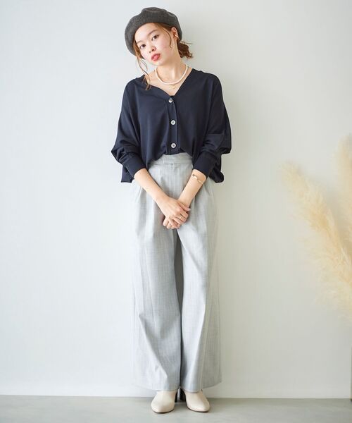 le.coeur blanc（ルクールブラン）の「ドルマンシルエット長袖ニットカーディガン（カーディガン/ボレロ・レディース・パープル/ネイビー/オリーブ・38）」の11枚目の写真