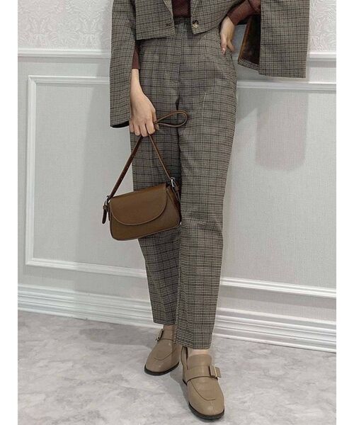 dazzlin（ダズリン）の「ハイウエストタックパンツ（その他パンツ・レディース・ブラック/ダークブラウン/ネイビー/ブラウン・SMALL/MEDIUM）」の2枚目の写真