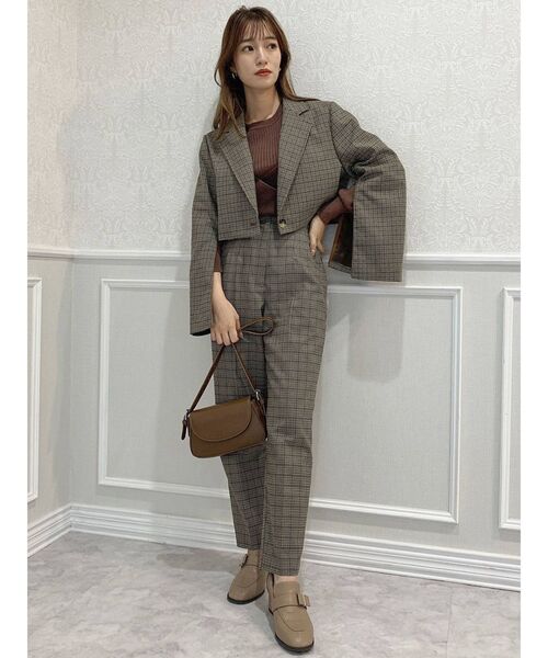 dazzlin（ダズリン）の「ハイウエストタックパンツ（その他パンツ・レディース・ブラック/ダークブラウン/ネイビー/ブラウン・SMALL/MEDIUM）」の7枚目の写真