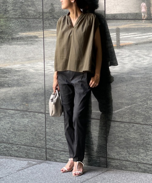 BEARDSLEY（ビアズリー）の「【低身長・背側ゴム・高身長にも3サイズ展開】リネンストレッチスリムタックパンツ（その他パンツ・レディース・ブラック/ベージュ・1/2/0）」の18枚目の写真