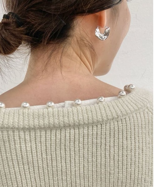 BEARDSLEY(ビアズリー)の「フラットピアス(ピアス(両耳用)・レディース・シルバー/ゴールド・FREE)」の5枚目の写真