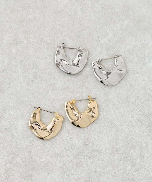 BEARDSLEY(ビアズリー)の「フラットピアス(ピアス(両耳用)・レディース・シルバー/ゴールド・FREE)」の8枚目の写真