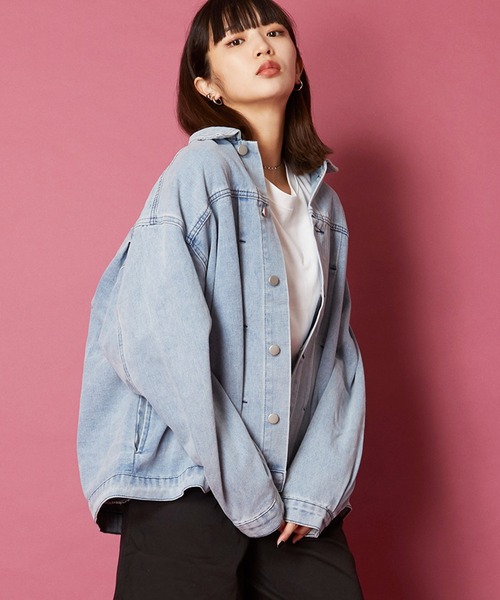 unrelaxing(アンリラクシング)の「オーバーサイズビッグシルエットデニムジャケット(デニムジャケット・メンズ・ライトブルー/ブラック/ブルー/スミクロ・FREE)」の4枚目の写真
