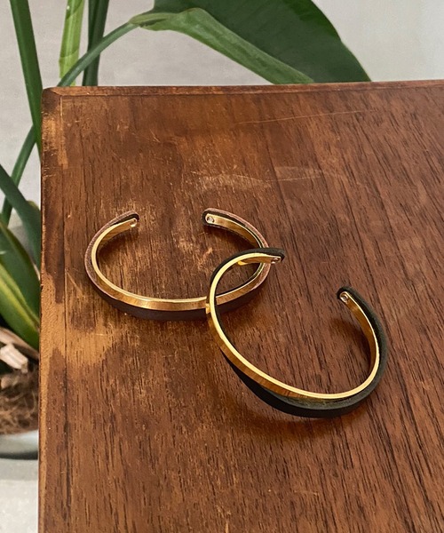 DouDou(ドゥドゥ)の「ダブルバングル(バングル/リストバンド・レディース・ブラック/ブラウン・FREE)」の6枚目の写真