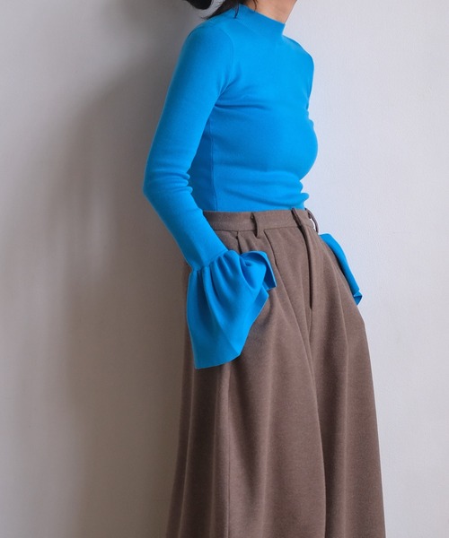 AKTE（アクテ）の「フレアスリーブタイトハイネックニットプルオーバー