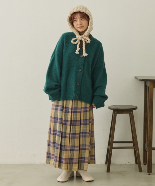 MERLOT（メルロー）の「Vネックカラーカーディガン（カーディガン/ボレロ・レディース・オレンジ/グリーン/ブルー・FREE）」の15枚目の写真