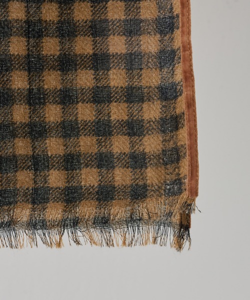 BEARDSLEY（ビアズリー）の「《VALENTINA C》チェックストール（ストール/ショール・レディース・ベージュ/ブラウン・FREE）」の3枚目の写真