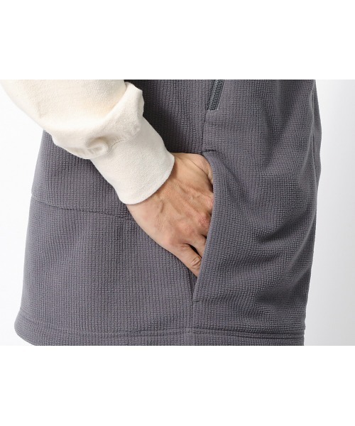 Snow Peak（スノーピーク）の「Grid Fleece Vest（ベスト・メンズ・グリーン/ブラック/グレー・SMALL/LARGE/MEDIUM/X-LARGE/1）」の11枚目の写真