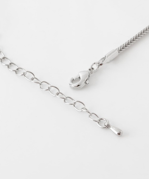 KBF（ケイビーエフ）の「フォックステールチェーンチョーカー（ネックレス・レディース・ゴールド/シルバー・ONE）」の4枚目の写真