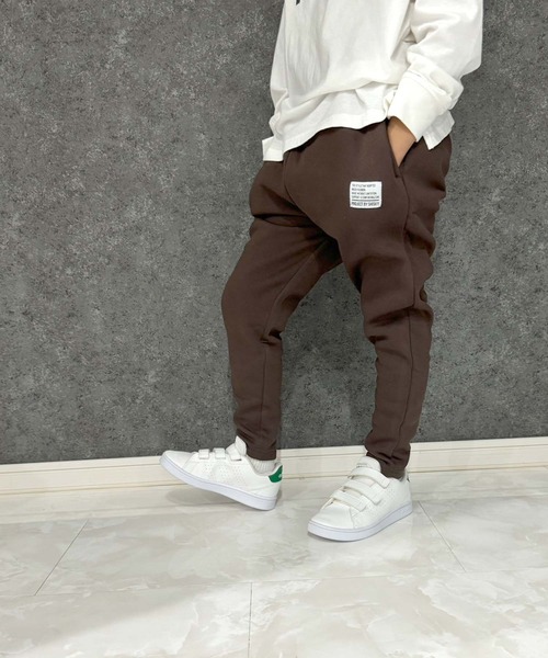 THE CASUAL（カジュアル）の「【ユニセックス】2タイプ　裏起毛スウェットパンツ（スウェットパンツ・キッズ・グレイッシュベージュ/ネイビー系/ブラック/グレー系1/ダークグリーン/ベージュ/グレー系/ヘザーチャコール/ダークグリーン系/キャメル/ブラック系/ネイビー/ブラウン系1/杢グレー/ベージュ系/ブラウン/チャコール/ブラウン系/ベージュ系1/グレー系2・160cm/140cm/120cm/150cm/130cm/110cm）」の12枚目の写真