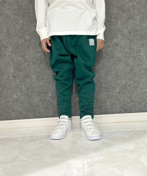 THE CASUAL（カジュアル）の「【ユニセックス】2タイプ　裏起毛スウェットパンツ（スウェットパンツ・キッズ・グレイッシュベージュ/ネイビー系/ブラック/グレー系1/ダークグリーン/ベージュ/グレー系/ヘザーチャコール/ダークグリーン系/キャメル/ブラック系/ネイビー/ブラウン系1/杢グレー/ベージュ系/ブラウン/チャコール/ブラウン系/ベージュ系1/グレー系2・160cm/140cm/120cm/150cm/130cm/110cm）」の17枚目の写真